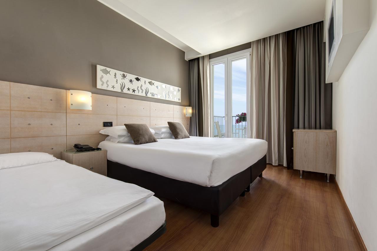 Hotel Victoria Frontemare Lido di Jesolo Exterior foto